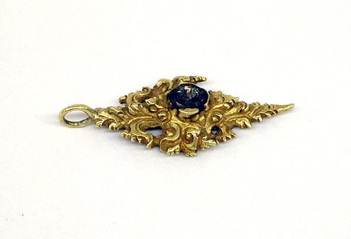 Pendant with Inlaid Stones Surrounded by Foliate Motif