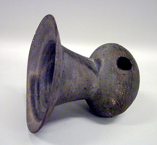 Jindai Rappa (earthenware trumpet)