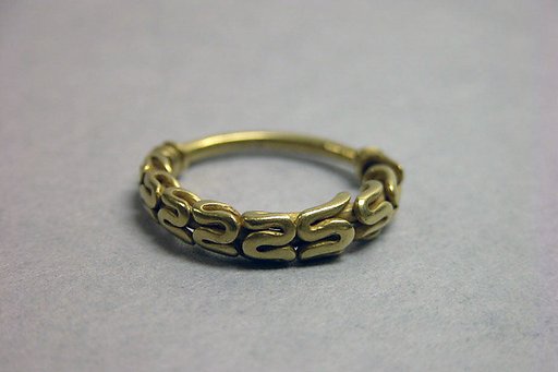 Ring with Repeated Braided Pattern