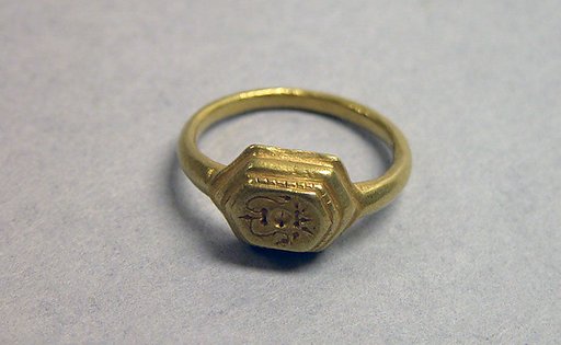 Ring with Hexagonal Bezel and "Sri" Inscription