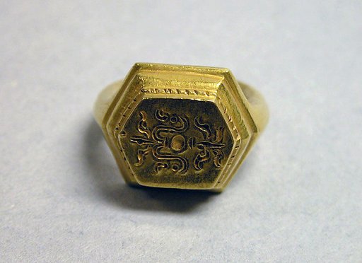 Ring with Hexagonal Bezel and "Sri" Inscription