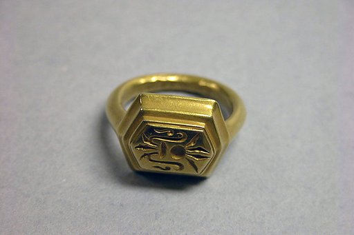 Ring with Hexagonal Bezel and "Sri" Inscription