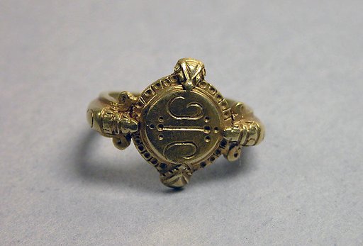 Stirrup-shaped Ring with Circular Bezel