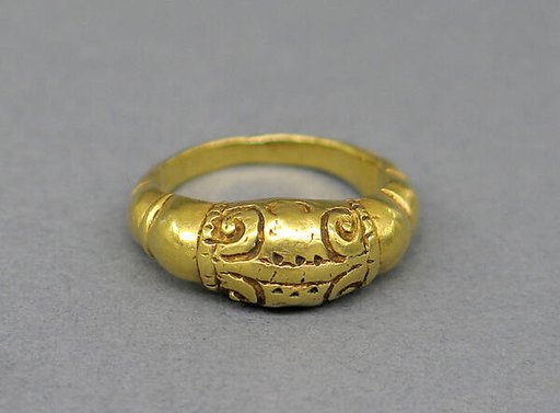 Ring with Ribbed Hoop and Incised Floral Motif