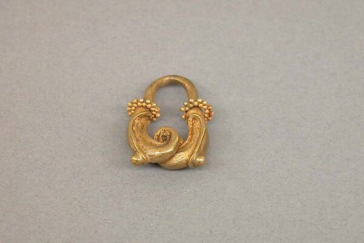 Ear Ornament with Granulate Design and Foliate Motif
