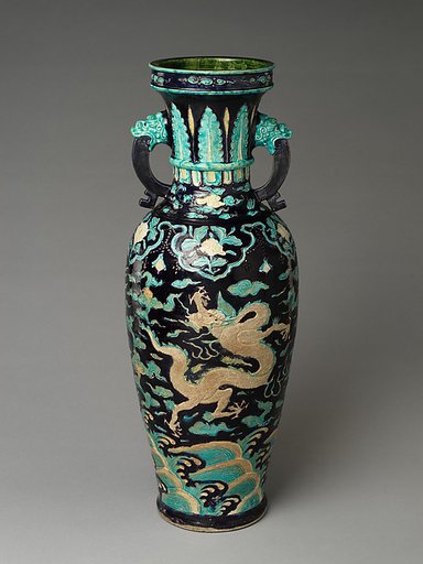 Temple vase with dragons and clouds