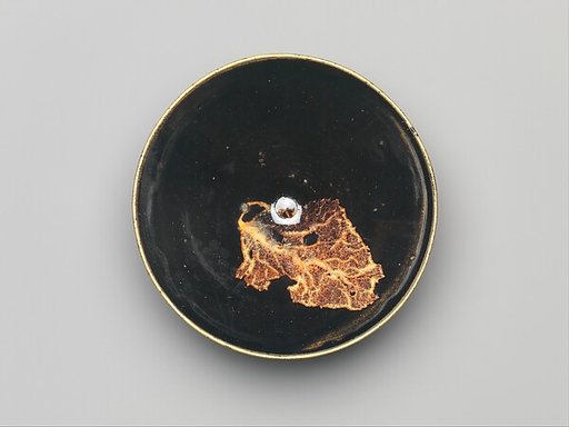 Tea Bowl with Leaf Decoration