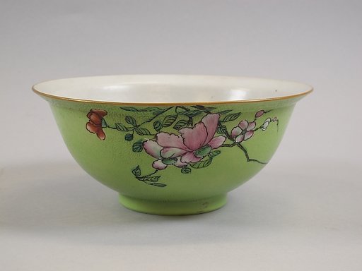 Bowl with flowers
