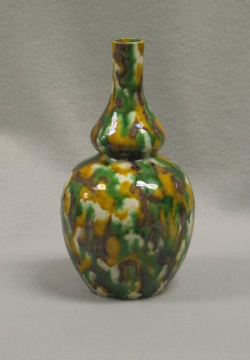 Vase in the shape of a gourd