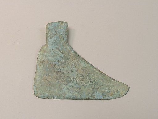 Boat-Shaped Hafted Ax