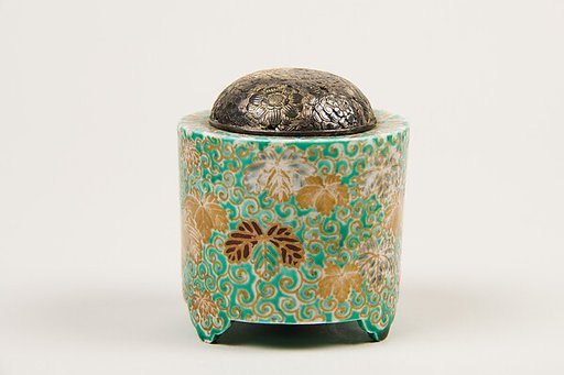 Incense Burner with Paulownia (kiri) and Scrolling Grass (karakusa) Design