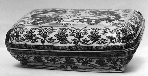 Rectangular box with double dragons