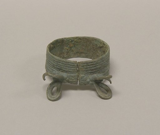Bracelet with Two Facing Dragonflies