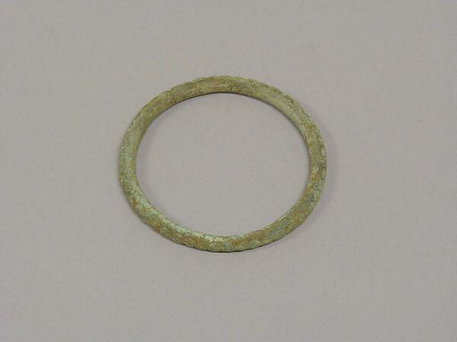 Bangle with Circular Motifs