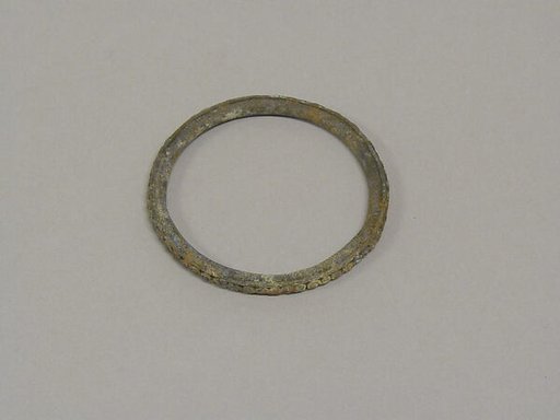 Bangle with Circular Motifs