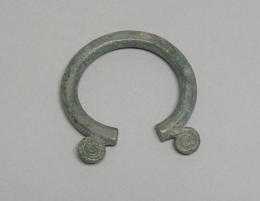 Open Anklet with Terminus Spires