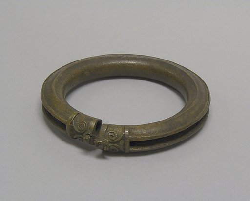 Hollow Anklet with Pellets and Decorated Ends