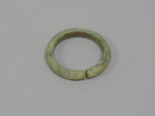 Solid Undecorated Bangle