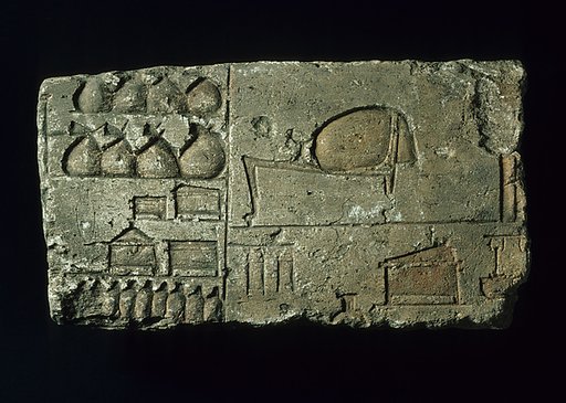 Relief with a bedroom and storerooms