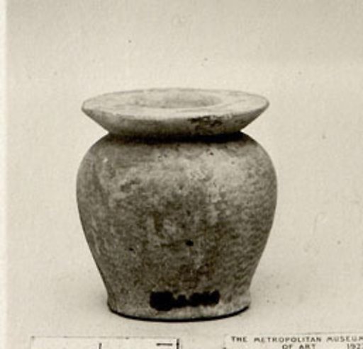 Kohl pot