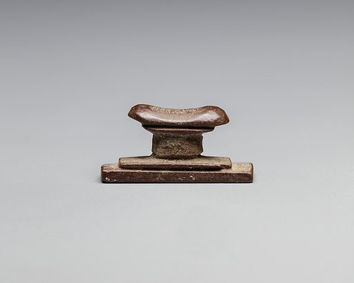 Headrest amulet