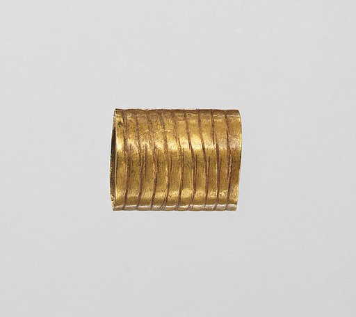 Wig tube (from a group of three)