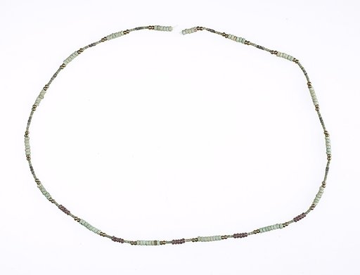 Hepy, String of beads