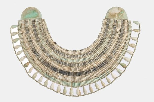 Broad collar