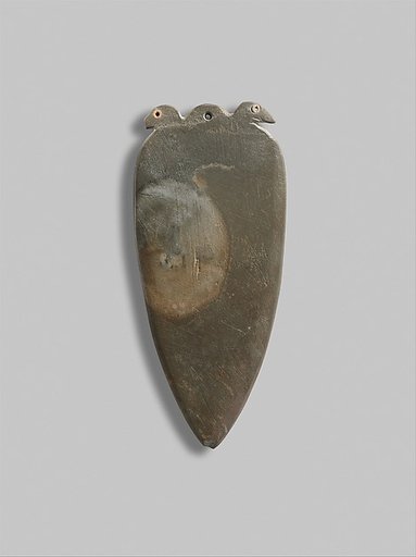 Palette with double bird heads with inlaid eyes
