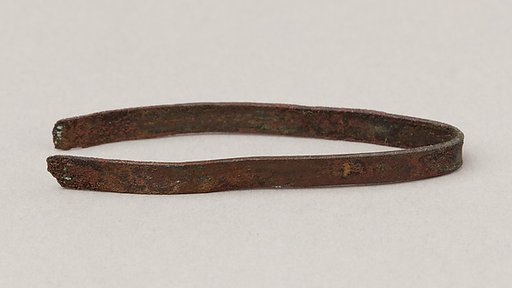 Tweezers
