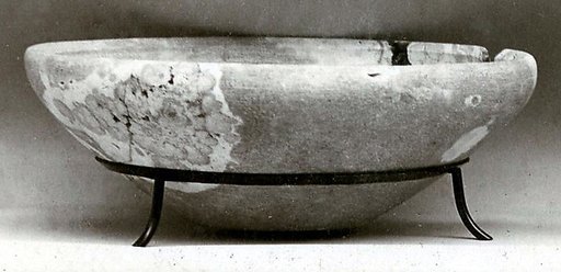 Shallow bowl