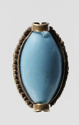 Cowroid bead