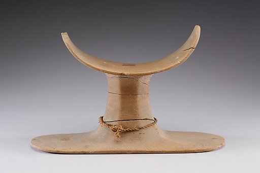 Headrest of Harmose