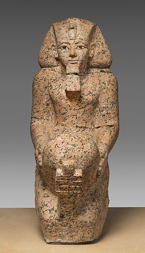 Kneeling statue of Hatshepsut