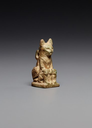 Amulet: Cat with 3 Kittens