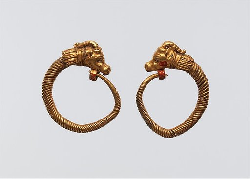 Earrings with ibex head terminal