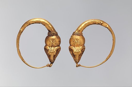 Earring with ram crowned by disk and 'uraei'