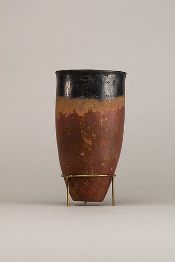 Black-topped red ware beaker