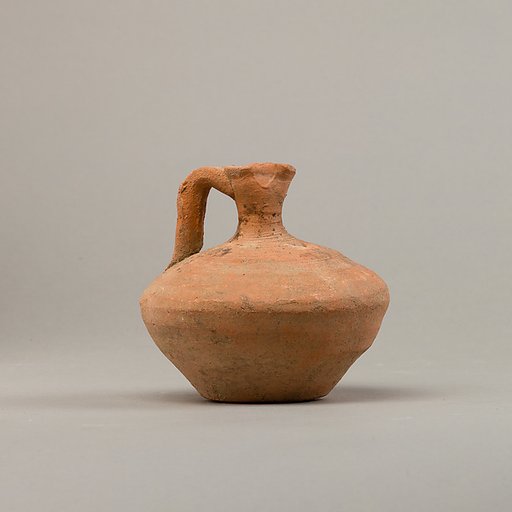 Jug with pinched trefoil rim