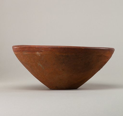Shallow bowl