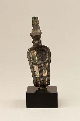 Uraeus with red crown