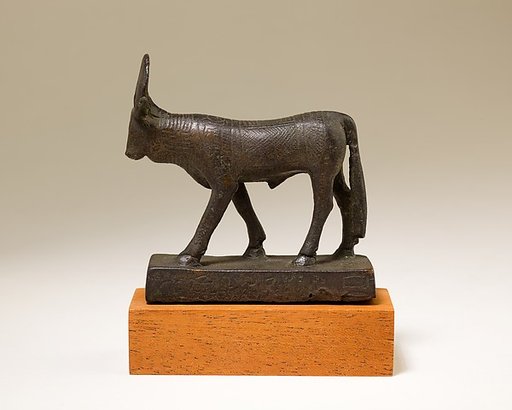 Apis figure inscribed for Padishernefer son of Khonsuirdis
