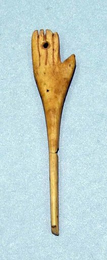 Cosmetic tool, hand