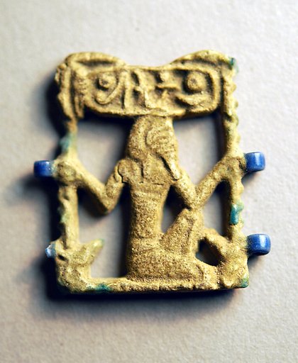 Heh amulet with the Name of Amenhotep III