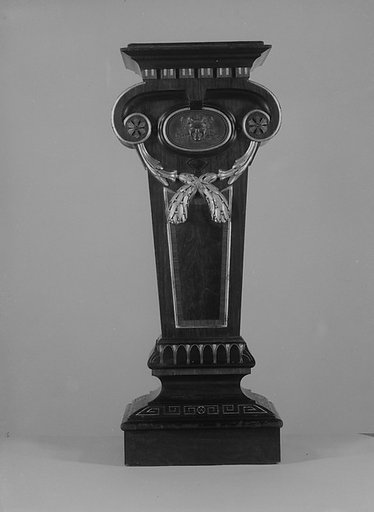 Pedestal
