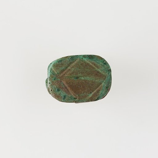 Scarab Decorated with Crossing Lines
