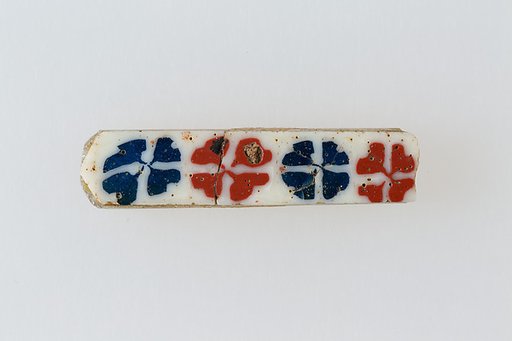 Inlay, row of rosettes