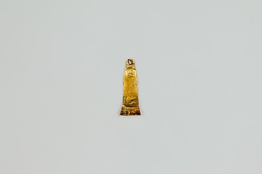 Aper amulet
