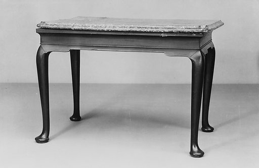 Pier Table