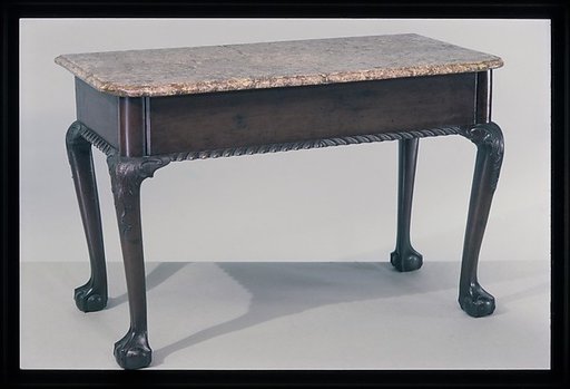 Pier Table